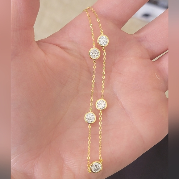 2.5 carat Moissanite necklace - Picture 2 of 5